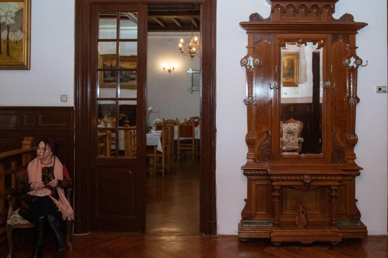 Hotel Vila Retezat Sinaia Zewnętrze zdjęcie